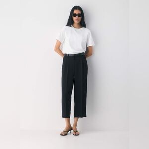 ARITZIA Dark Greige Cropped Crepette Minimalist The Effortless Pants Size 00